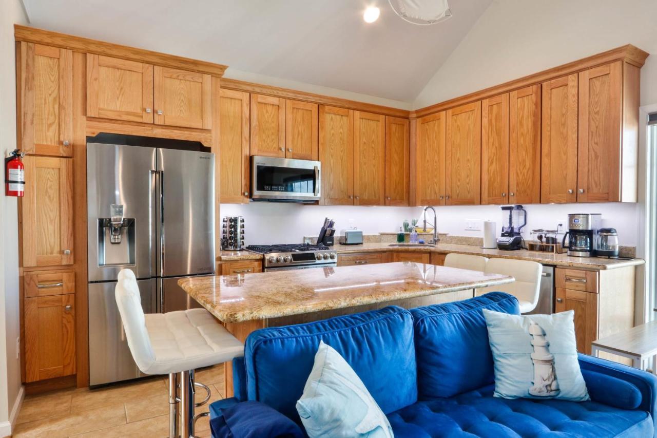 Cheerful 1 Bedroom House With Hot Tub And Dock