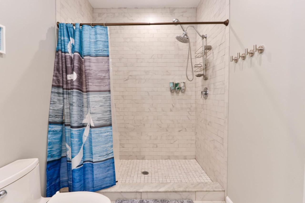 Cheerful 1 Bedroom House With Hot Tub And Dock Holiday home Atlantic City