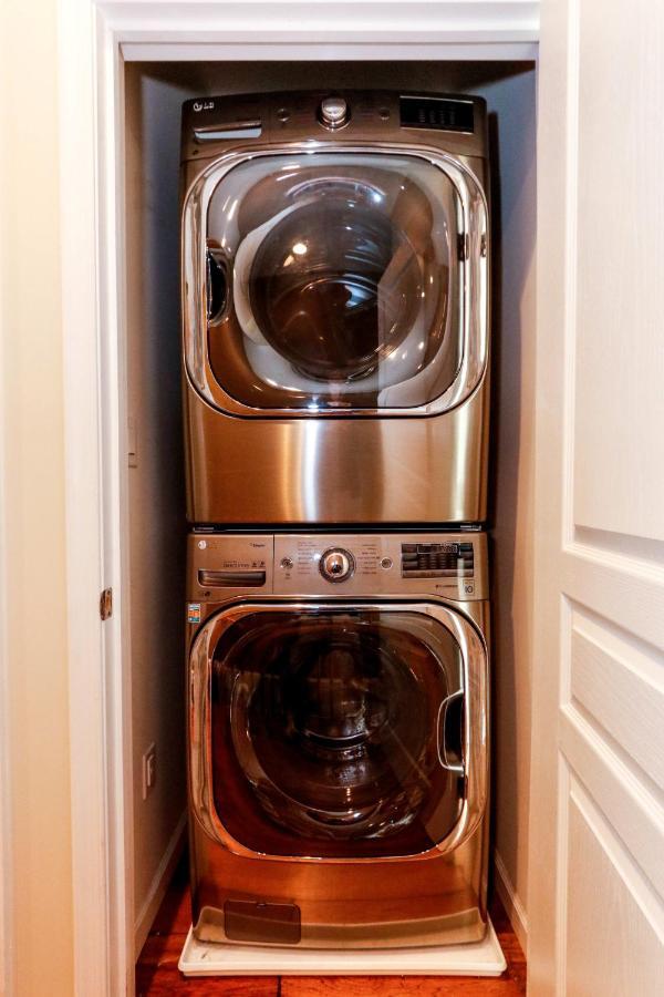 Cheerful 1 Bedroom House With Hot Tub And Dock Atlantic City